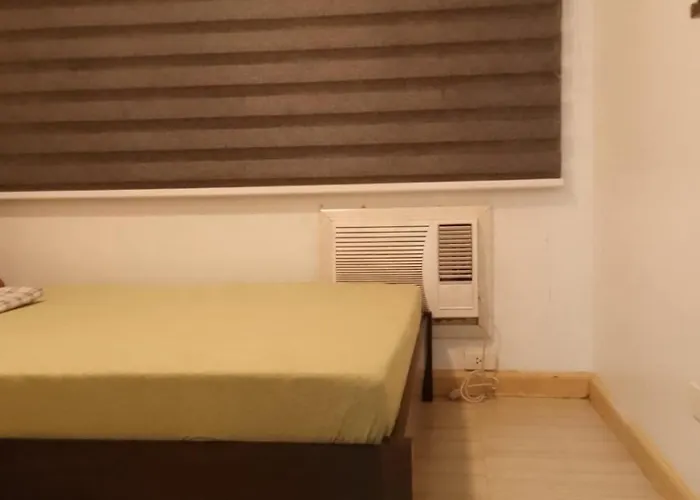 Staycation Infront Of Dfa, Parqual , Ayala Mall, Moa, Of Dreams, Conrad, Solaire, Okada , & Naia Apartment